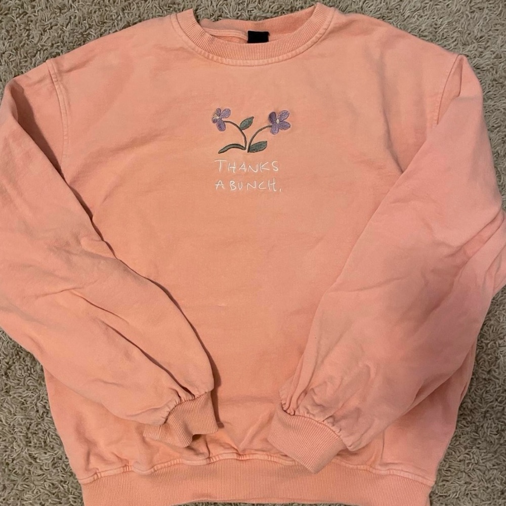 Urban Outfitters “Thanks a Bunch” Peach Crewneck with Floral Embroidery. Size M. - Picture 9 of 9
